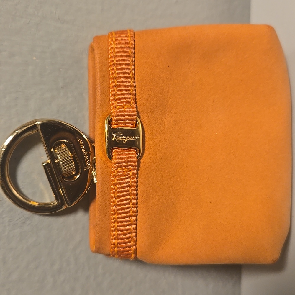 Salvatore Ferragamo Orange Key Holder - Picture 2 of 6